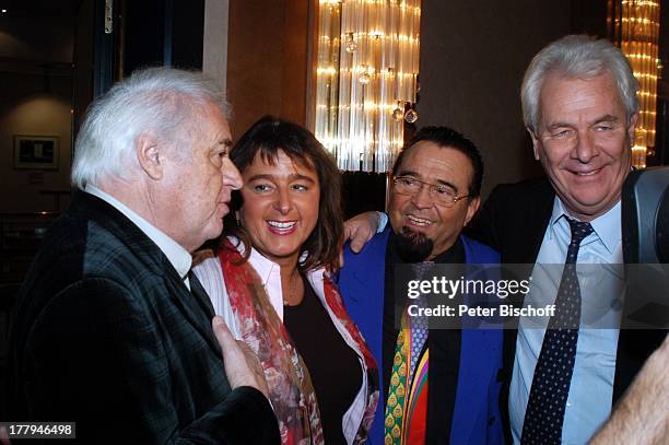 Walter Scholz , Ehefrau Silvia, Hans R. Beierlein , Name auf Wunsch, Party nach ARD-Musikshow "Das Adventsfest der Volksmusik", Hotel "SAS-Radisson",...
