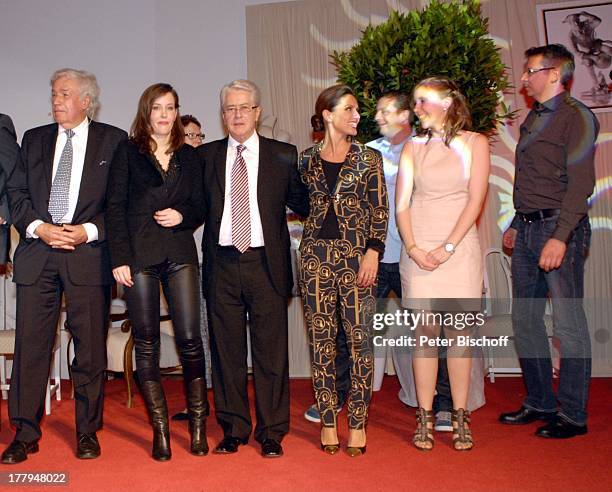 Rainer Holbe , Melanie Mühl , Frank Elstner , Nazan Eckes , Alina , Talkshow nach Verleihung vom "Münchhausen-Preis der Stadt Bodenwerder 2013",...