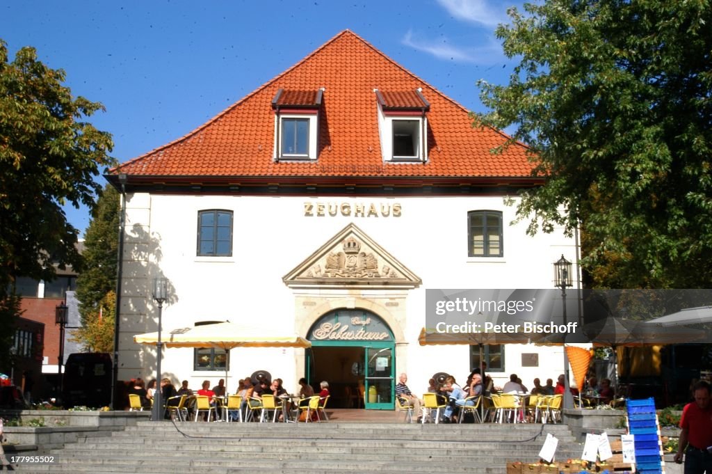 Zeughaus am Marktplatz, Stade, Niedersachsen, Deutschland, Europ