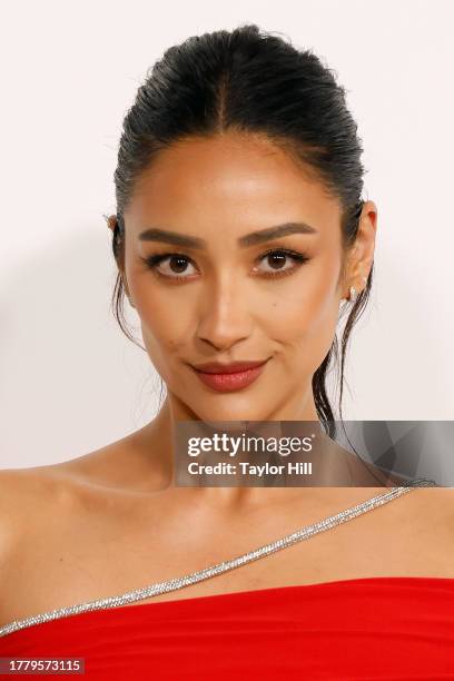 Shay Mitchell attends the 2023 CFDA Awards at American Museum of Natural History on November 06, 2023 in New York City.