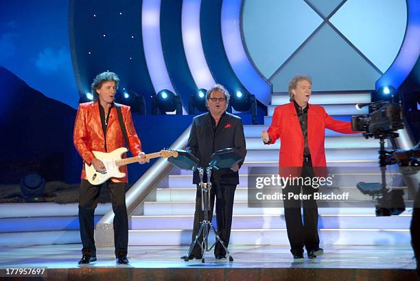 Flipper Singer Singer The Flippers Photos and Premium High Res Pictures - Getty Images