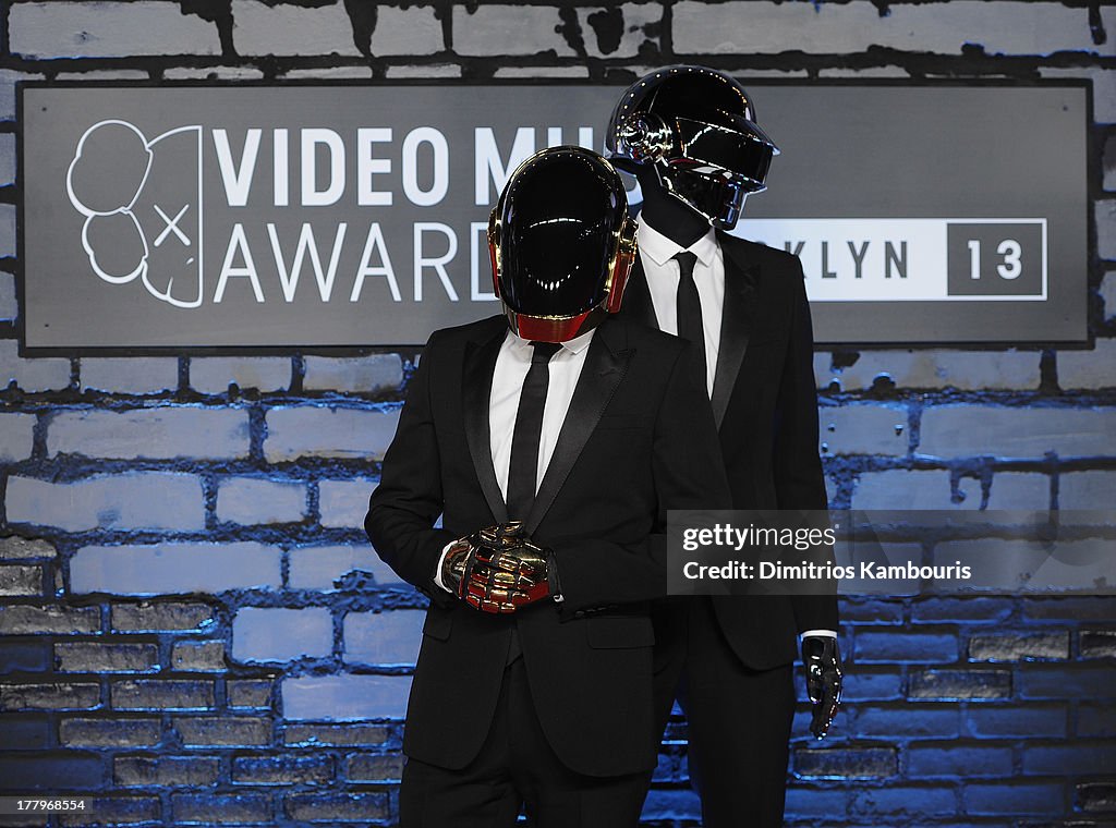 2013 MTV Video Music Awards - Arrivals