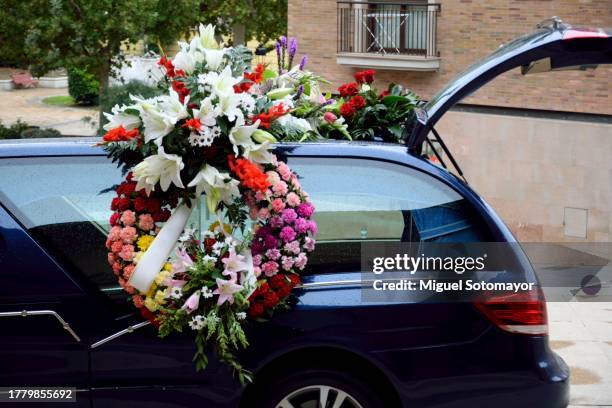funeral car. - hearse stock-fotos und bilder