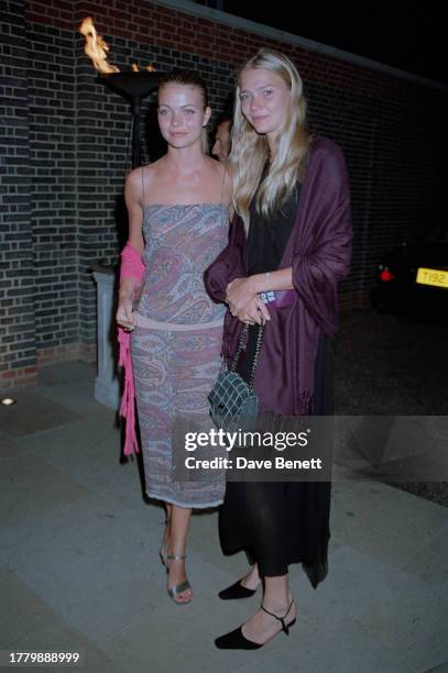 English fashion models Jemma Kidd and Jodie Kidd attend a party at the Serpentine Gallery for the premiere of Stanley Kubrick's 'Eyes Wide Shut',...