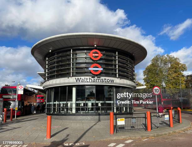 bus and underground station - walthamstow stock pictures, royalty-free photos & images