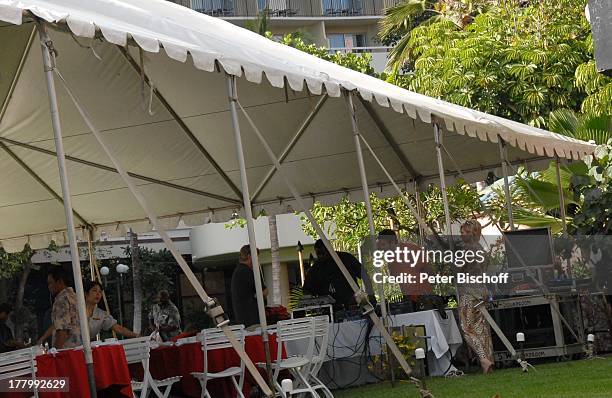 A r l M o i k, Claudia Jung , Ehemann Hans Singer , Probe zur Musik-Show "Aloha & Servus", Garten des "Sheraton Hotel", Honolulu, Insel Oahu, Hawaii,...