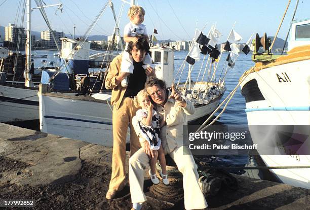 Dieter Thomas Heck Tochter Saskia Fee Isabell, Bert Berger , Sohn Sascha, Ausflug, Urlaub, Calarbadina, Spanien, Europa, Boot, Hafen, Anleger,...