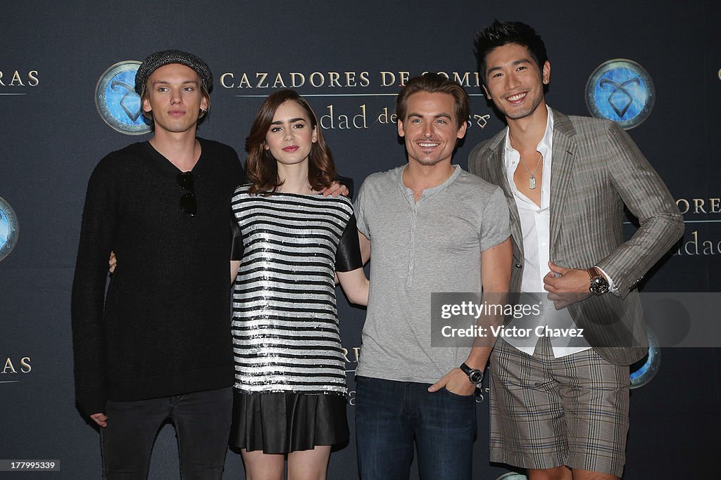 "The Mortal Instruments: City of Bones" Mexico City - Photocall