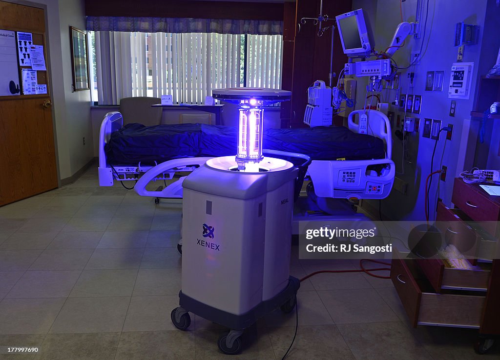 Robot cleans hospital room