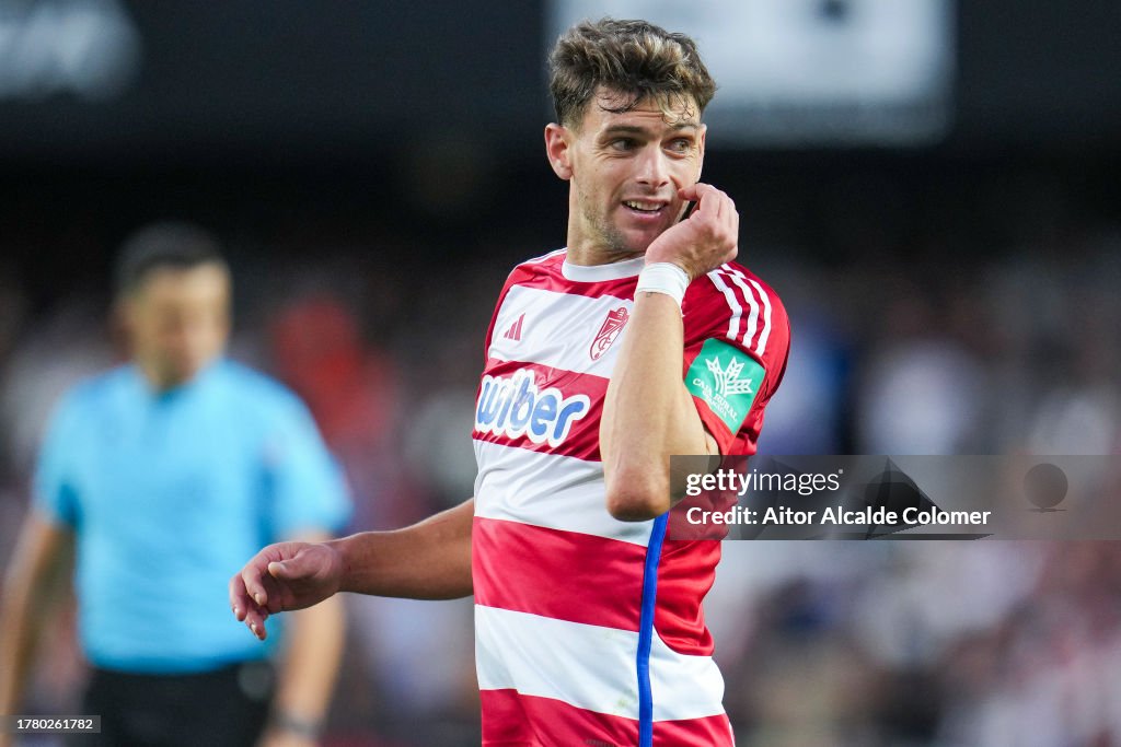 Valencia CF v Granada CF - LaLiga EA Sports