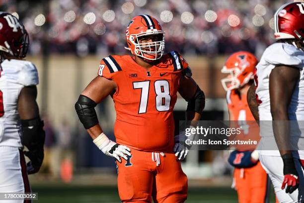 Illinois OL Isaiah Adams during a college football game between the Indiana Hoosiers and Illinois Fighting Illini on November 11, 2023 at Memorial...