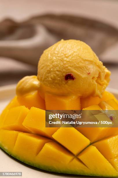 close-up of mango slices in plate - mango shaved ice stock pictures, royalty-free photos & images