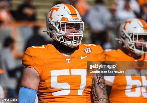 Tennessee Volunteers offensive lineman Connor Meadows looks on during warmups before the college football game between the Tennessee Volunteers and...