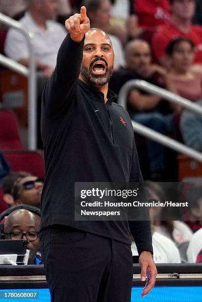 Coach Rockets Springfield Houston Rockets head coach Ime Udoka calls a play during the first ...