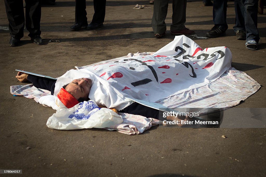 Man protesting on Tahrir square