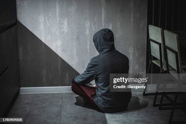 Sad Man Rear View 897 Sad Man Pose Silhouette Stock Photos, High-Res Pictures, and Images ...