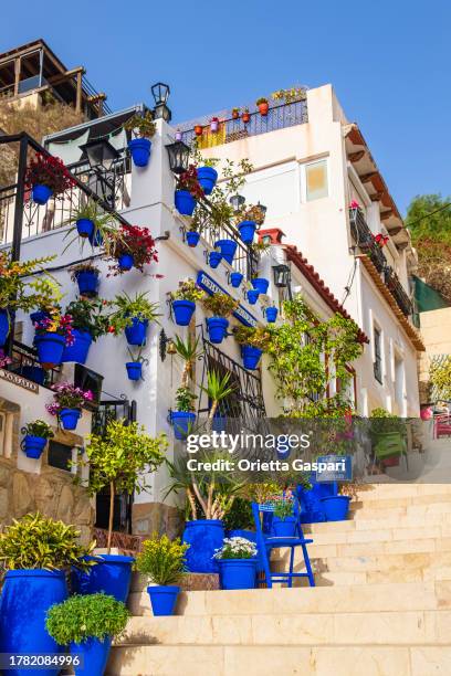 beco no bairro santa cruz, o núcleo histórico de alicante - espanha - valencia spagna - fotografias e filmes do acervo