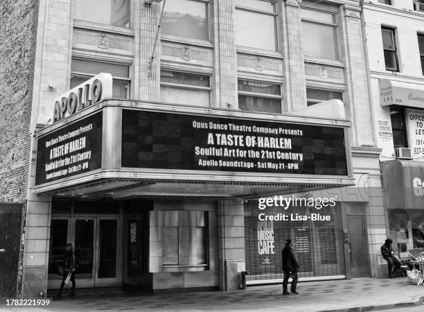 il teatro apollo. - harlem foto e immagini stock