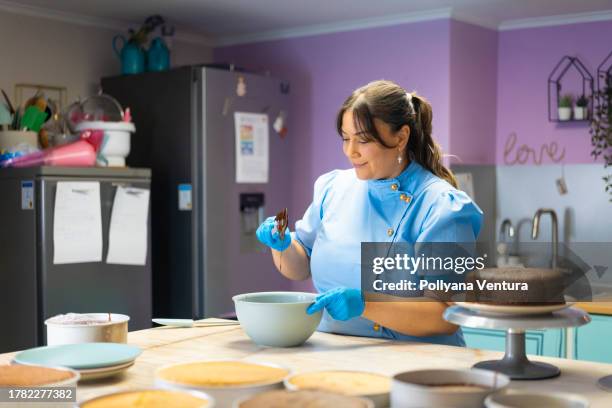 chef making syrup - mixing bowl stock pictures, royalty-free photos & images