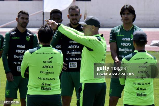 Bolivia's coach Brazilian Antonio Carlos Zago conducts a training session of the national team ahead of the 2026 FIFA World Cup South American...