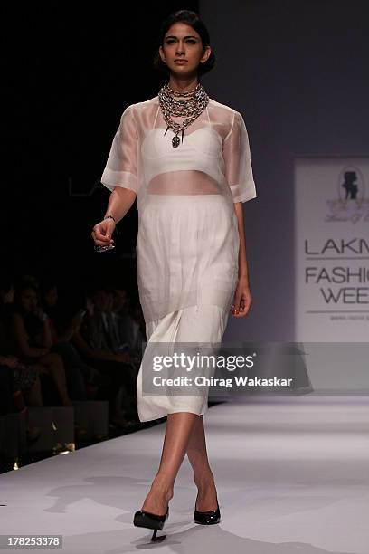 Model showcases designs by House Of Chic by Jinali Sutariya and Heena Surani during day 5 of Lakme Fashion Week Winter/Festive 2013 at the Hotel...