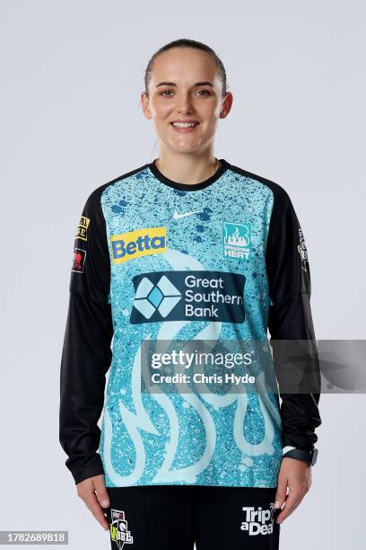 Amelia Kerr poses during the Brisbane Heat BBL Headshots Session at National Cricket Centre on November 8, 2023 in Brisbane, Australia.