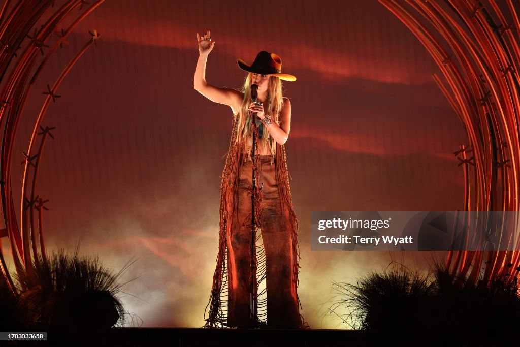 The 57th Annual CMA Awards - Show
