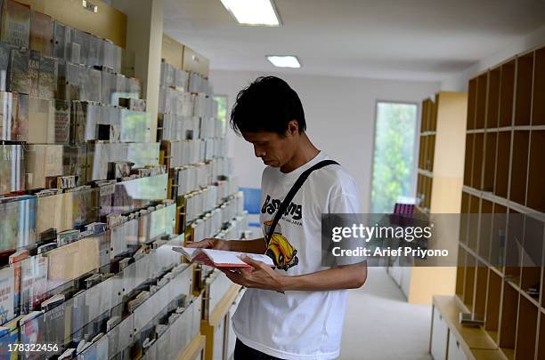 40 Shipping Container Library In Indonesia Stock Photos, High-Res ...
