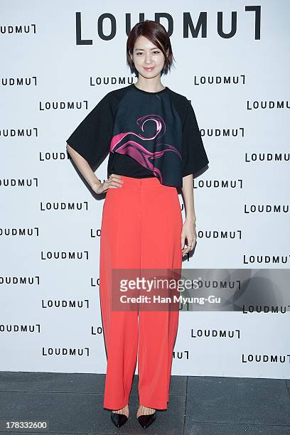 South Korean actress Lee Yo-Won attends during the "Loudmut" launching fashion show at the JNB gallery on August 29, 2013 in Seoul, South Korea.