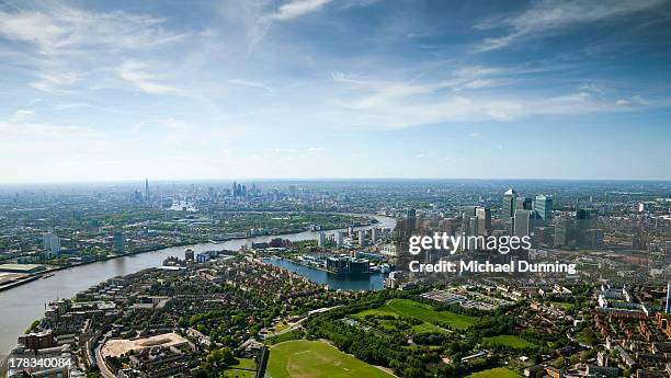 aerial shot of canary whark and city,london - london docklands stockfoto's en -beelden