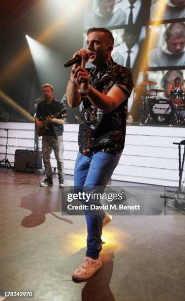 Plan B O2 263 Plan B Perform At O2 Arena In London Stock Photos, High-Res ...
