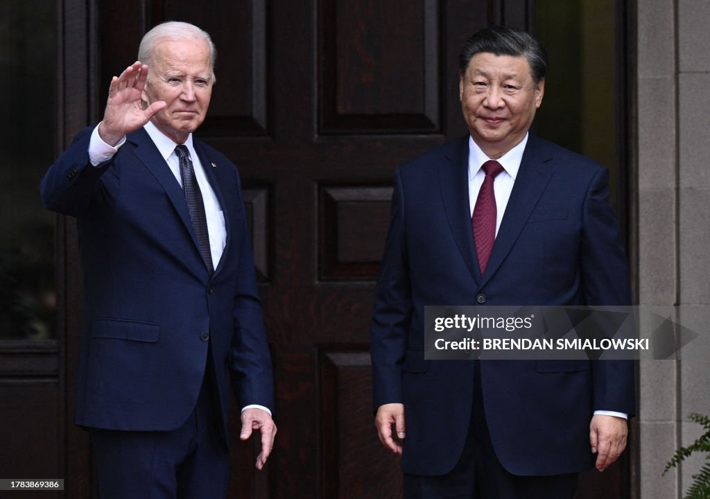 TOPSHOT-US-CHINA-DIPLOMACY-APEC-SUMMIT