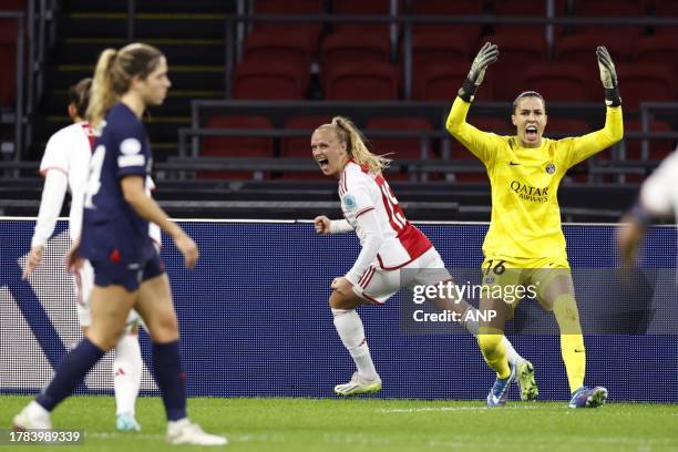 Tiny Hoekstra of Ajax celebrates the 1-0 during the UEFA Women's Champions League Group C match between Ajax Amsterdam and Paris Saint Germain at the...