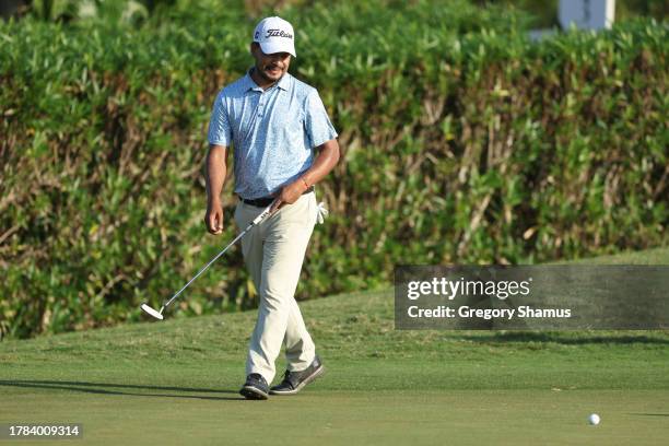 Fabian Gomez of Argentina lines up a putt on the second green during the first round of the Butterfield Bermuda Championship at Port Royal Golf...
