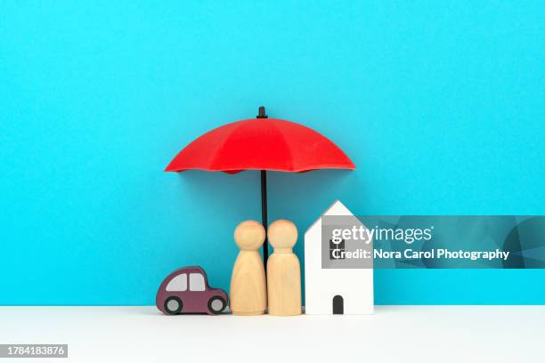 family protection concept - car insurance concept stock pictures, royalty-free photos & images