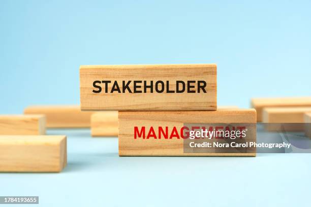 stakeholder management text on wood block - shareholder foto e immagini stock