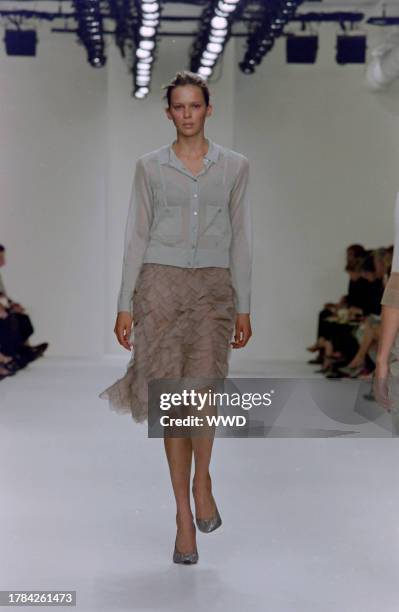 This is the first collection designed by Francisco Costa following Calvin Klein's departure from his eponymous label in the fall of 2003. Model Elise...