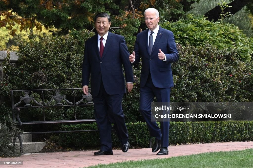 TOPSHOT-US-CHINA-DIPLOMACY-APEC-SUMMIT