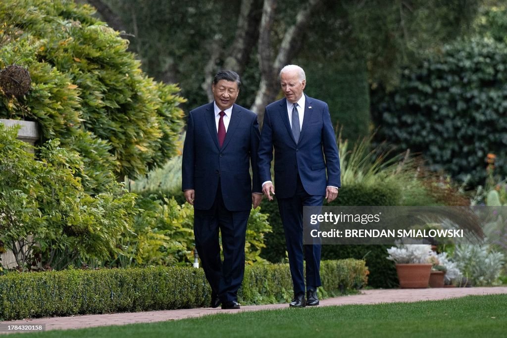TOPSHOT-US-CHINA-DIPLOMACY-APEC-SUMMIT