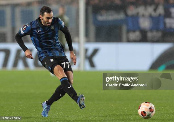Davide Zappacosta of Atalanta BC in action during the UEFA Europa League 2023/24 group stage match between Atalanta BC and SK Sturm Graz at Gewiss...
