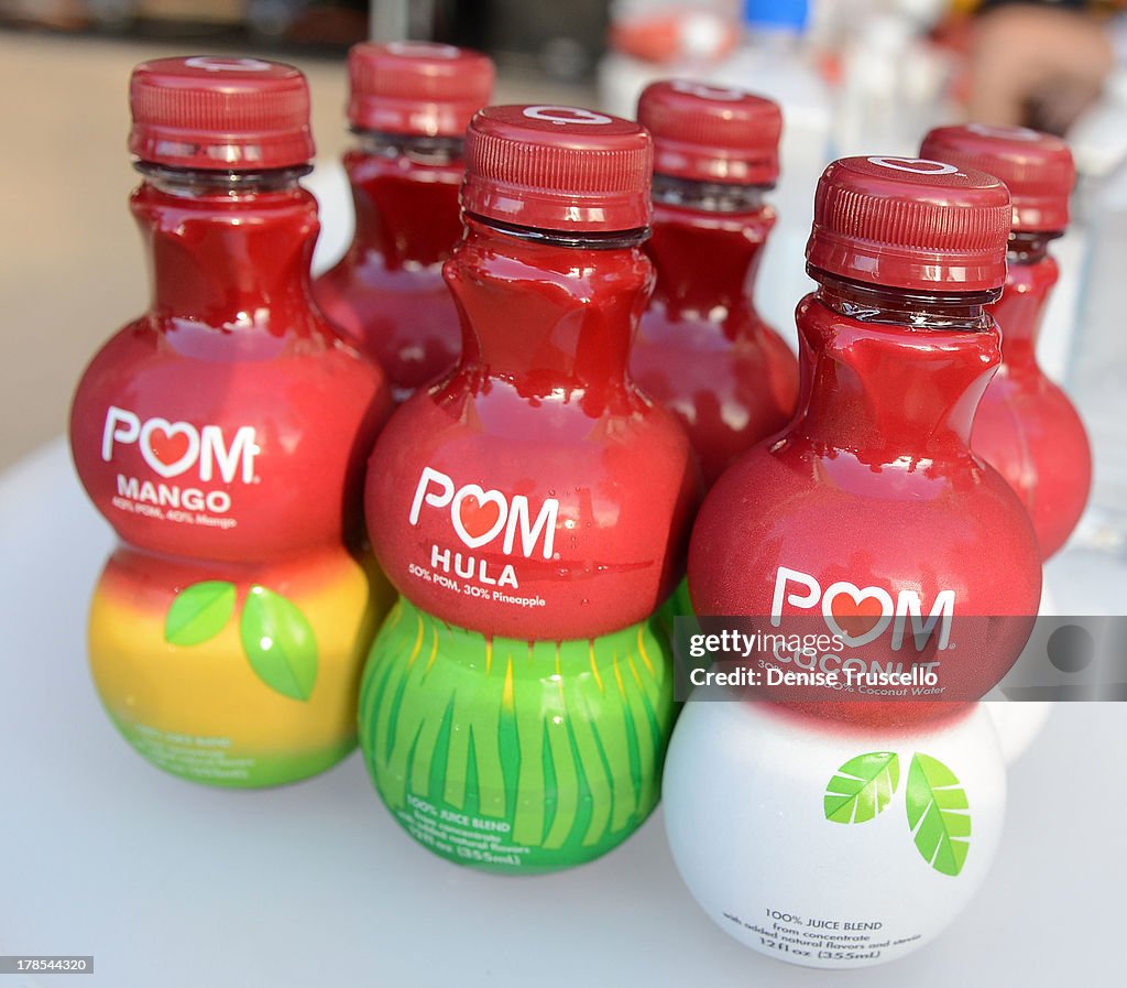 POM Wonderful Debuts Three New 100% Juice Blends With Cheryl Burke & Karina Smirnoff At The Encore Beach Club At Wynn Las Vegas