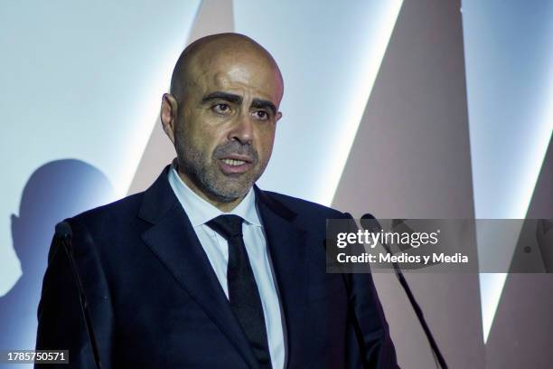 Javier Esteban speaks during the ceremony 2023 Women of the Year, of Glamour Magazine at Hotel St. Regis on November 9, 2023 in Mexico City, Mexico.