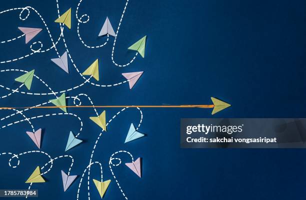 leadership concept, competition, business and concept, different ideas, expertise - solucion fotografías e imágenes de stock