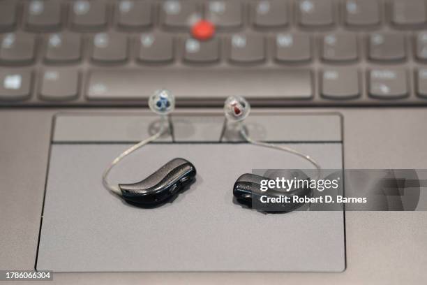 Deaf Laptop Photos and Premium High Res Pictures - Getty Images