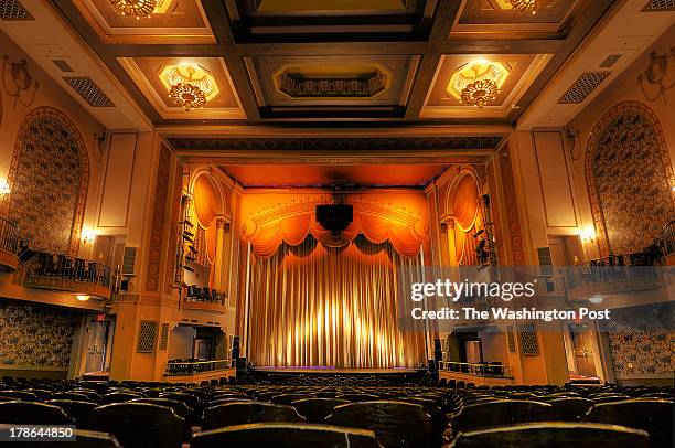 270 Lincoln Theater Washington Dc Stock Photos, High-Res Pictures, and ...