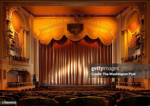 Lincoln Theater Washington Dc Photos and Premium High Res Pictures ...