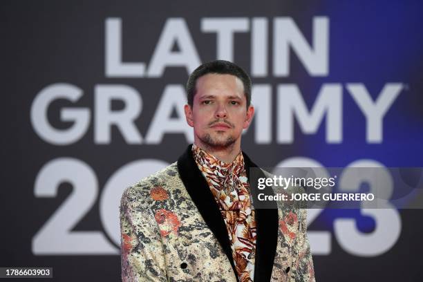 159 Lasso (Singer) Stock Photos, HighRes Pictures, and Images Getty