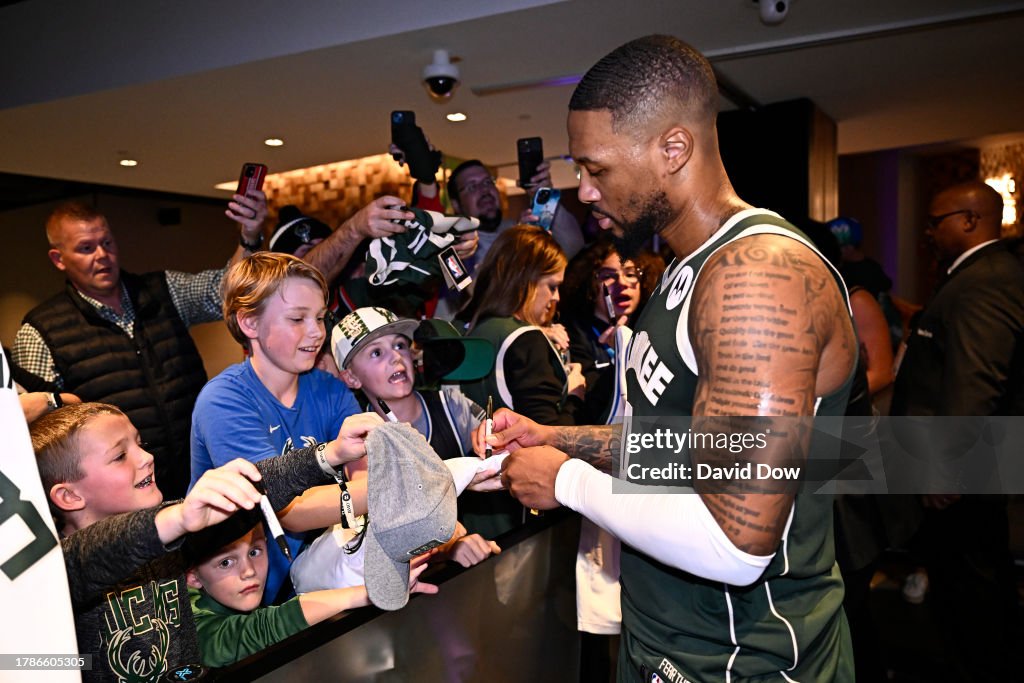 Philadelphia 76ers v Milwaukee Bucks