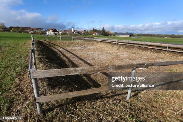 November 2023, Bavaria, Eggenthal: The area of a mown constructed wetland in front of the district of Bayersried. Photo: Karl-Josef Hildenbrand/dpa