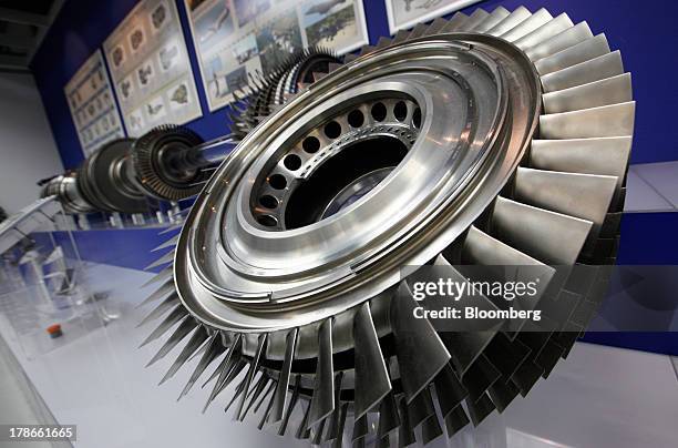 Compressor Rotor Blisk Image 13 Blisk Stock Photos, High-Res Pictures, and Images - Getty Images